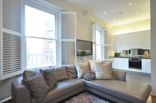 Modernized South Kensington Apartments London Eksteriør billede
